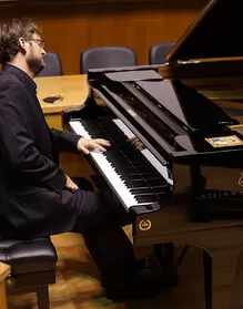 Pianista Manuel López en concierto