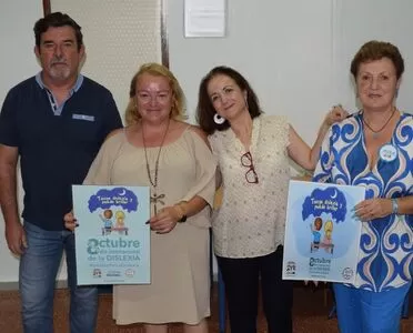 Los CEIPs Santa María del Águila, Andalucía y Jesús de Perceval se forman sobre dislexia con una charla a cargo de Axdial