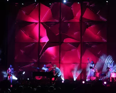 Pablo López enamora a más de 3.000 personas con un gran concierto en Almerimar