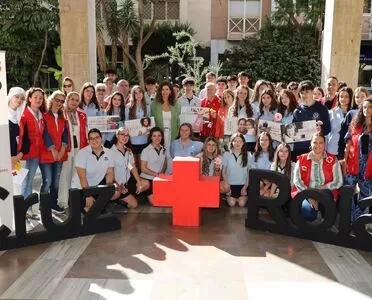 El Ejido conmemora el Día de la Banderita de Cruz Roja dando a conocer su labor humanitaria