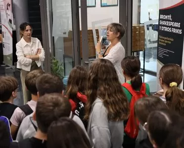 La exposición ‘Brönte, Shakespeare y otros frikis’ centra las actividades por el Día de las Bibliotecas